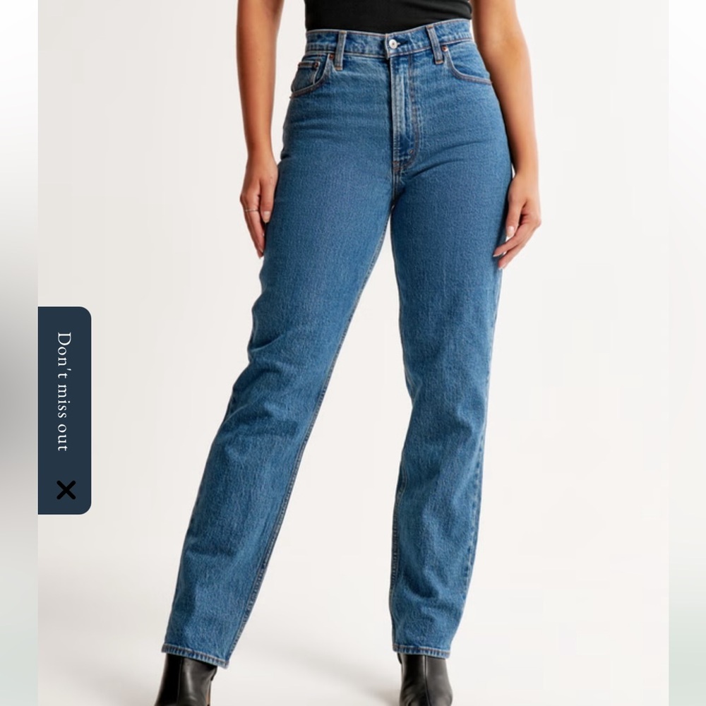 Abercrombie & Fitch High-Rise Straight-Leg Jeans - Medium Blue